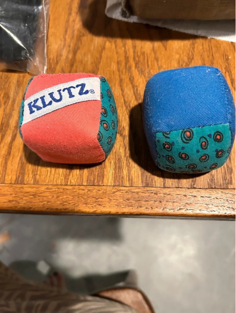 Klutz hacky sack bean bags set of 2